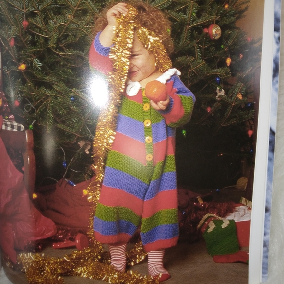 BOOK Minnow Knits, Too by Jil Eaton: More uncommon knits for kids big and small. - Picture 13 of 15